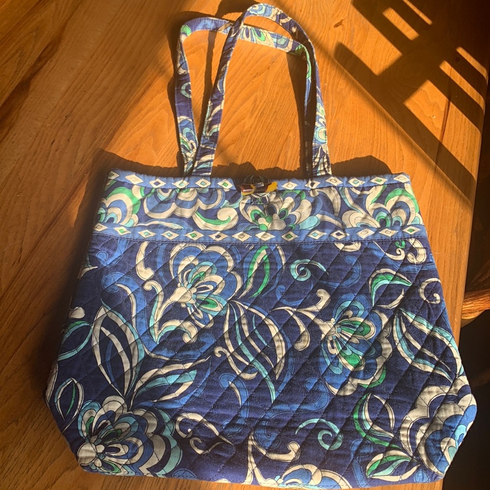 Vera Bradley quilted Nora Grace Tote Colors blue/green/white paisley